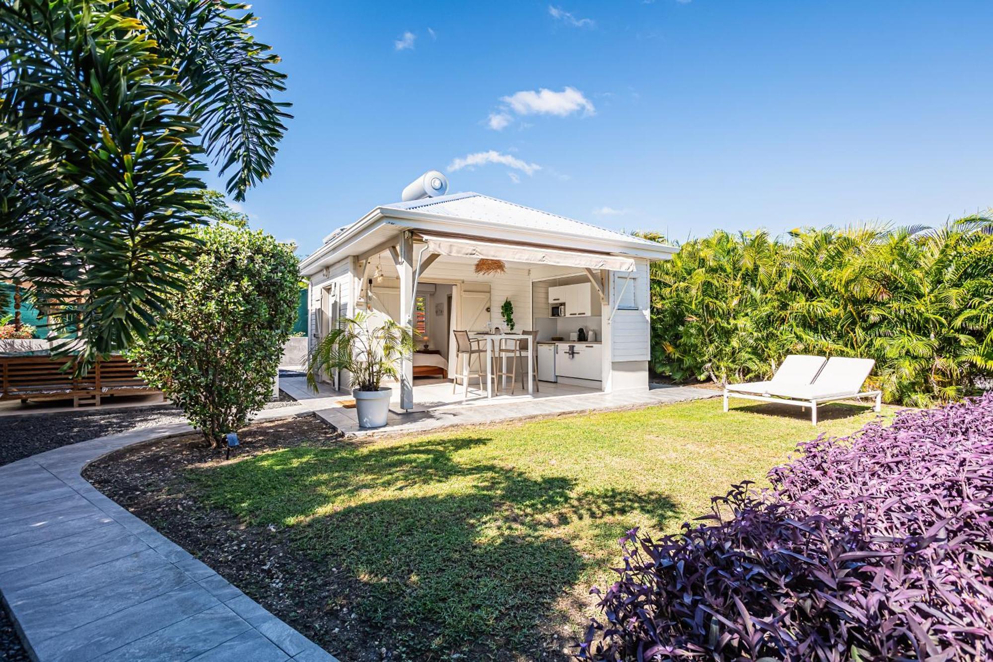 Magnifique Bungalow Et Jacuzzi Au Coeur Des Plages Villa Le Moule Exterior photo