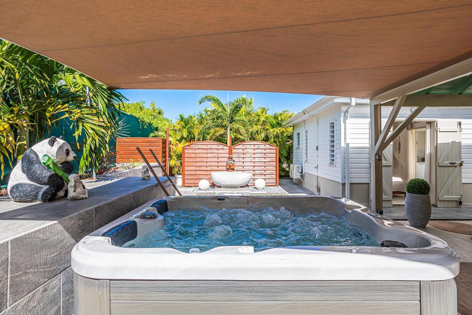 Magnifique Bungalow Et Jacuzzi Au Coeur Des Plages Villa Le Moule Exterior photo