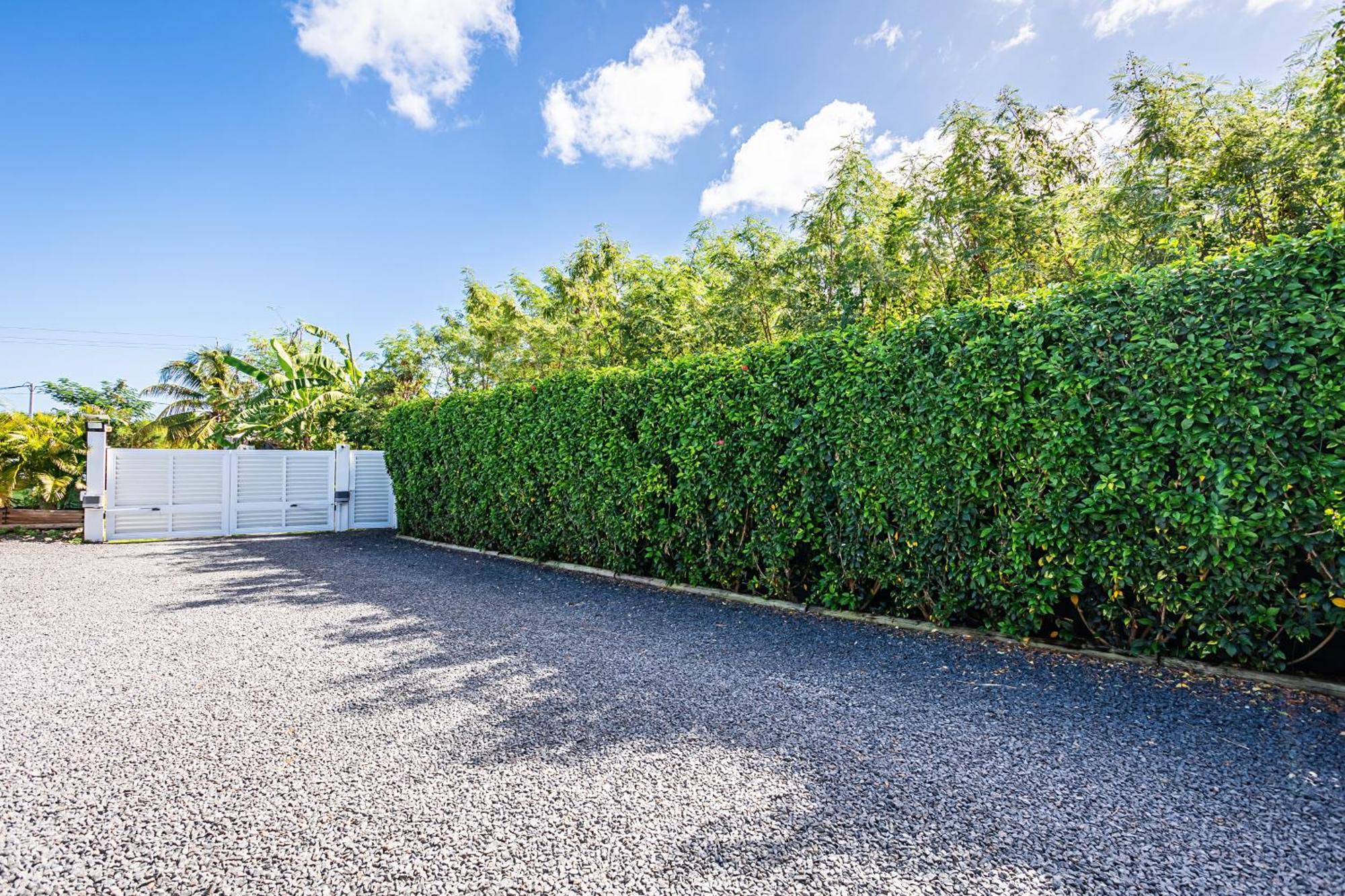 Magnifique Bungalow Et Jacuzzi Au Coeur Des Plages Villa Le Moule Exterior photo