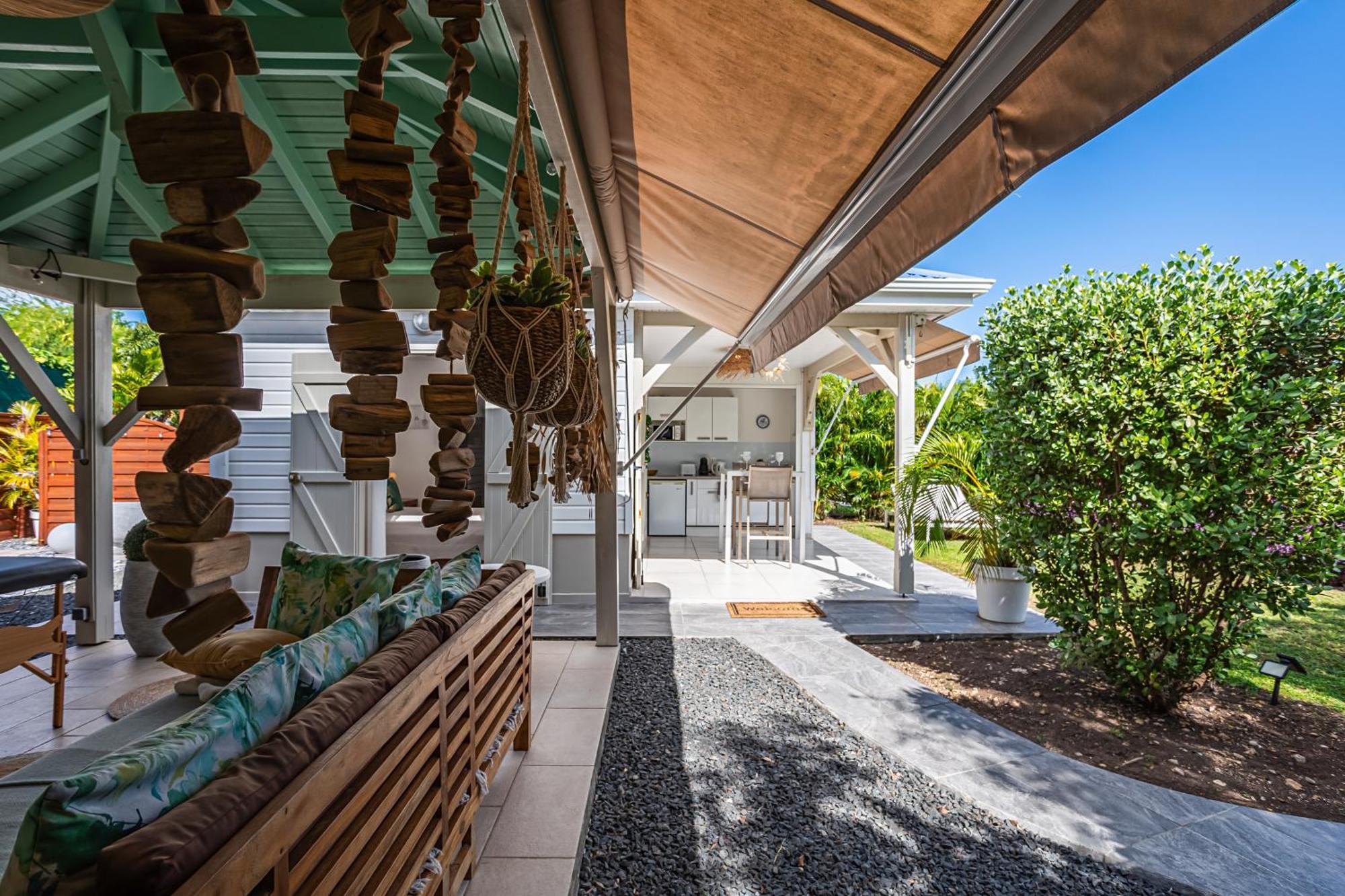 Magnifique Bungalow Et Jacuzzi Au Coeur Des Plages Le Moule Exterior photo