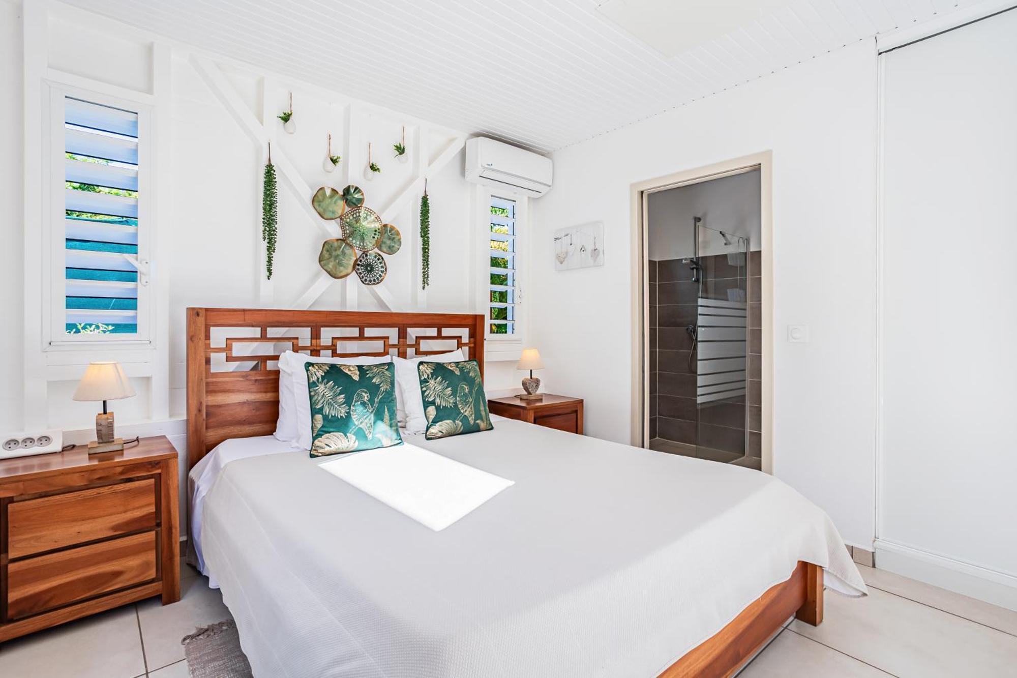 Magnifique Bungalow Et Jacuzzi Au Coeur Des Plages Le Moule Exterior photo